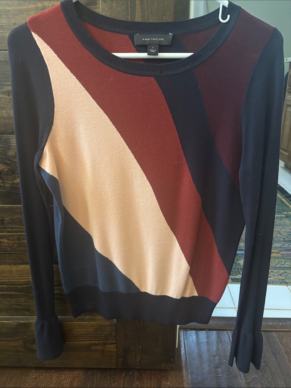 Ann Taylor Long Sleeve Sweater🍁🍂